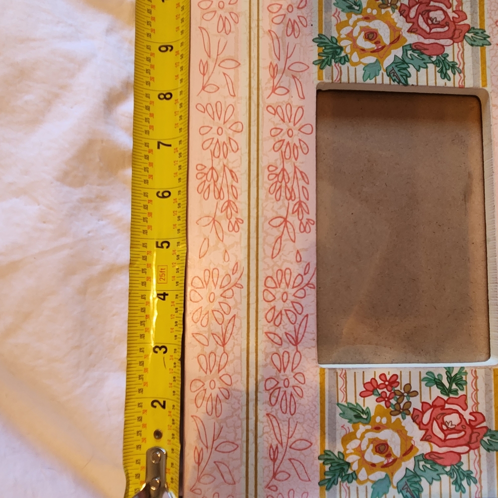 Floral Patterned Picture Frame - Picture 3 of 5